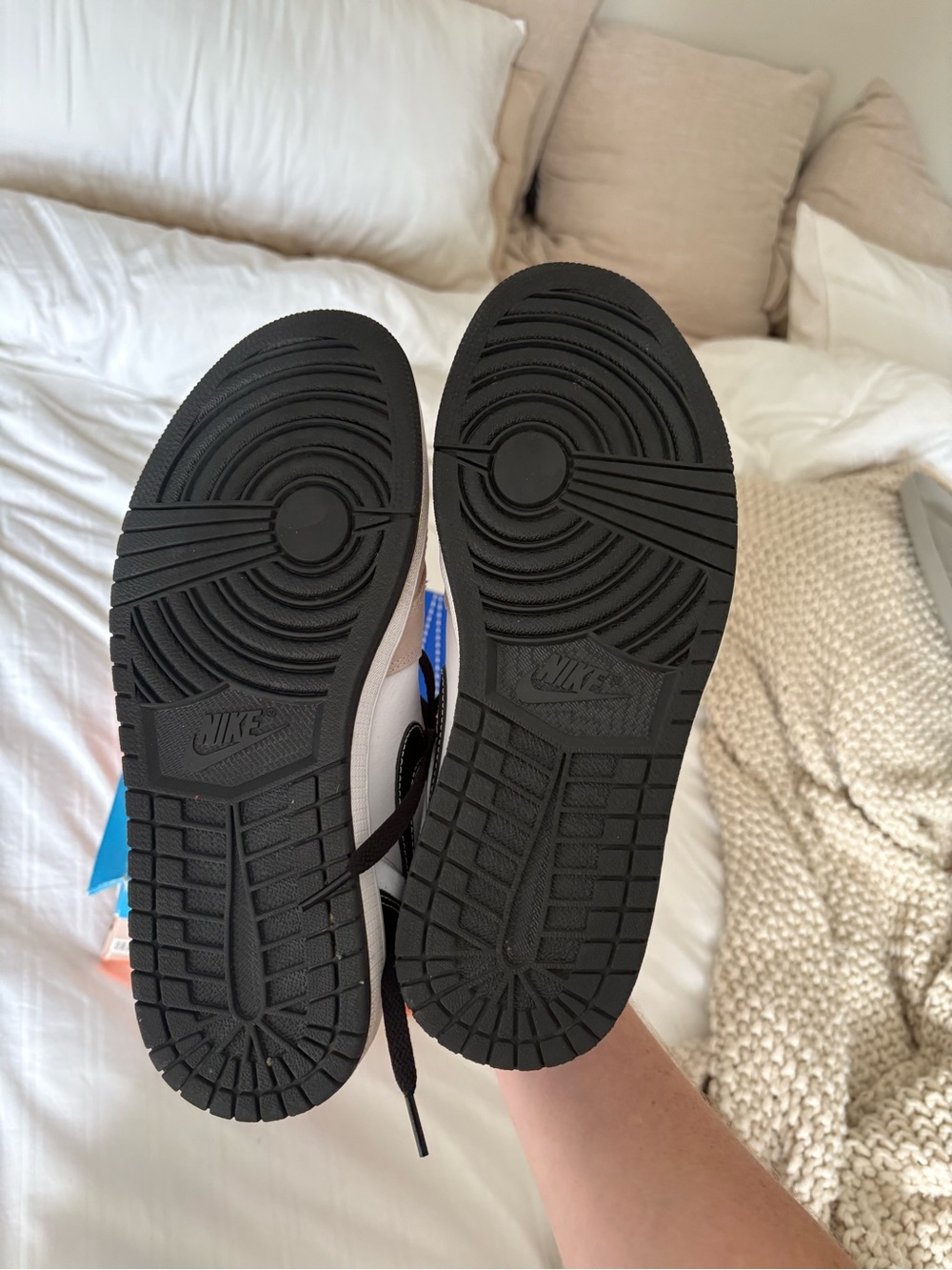 Jordan 1 - Picture 2 of 6
